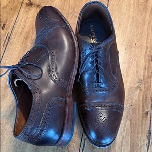 Allen Edmonds Dark Brown Leather Oxfords strand